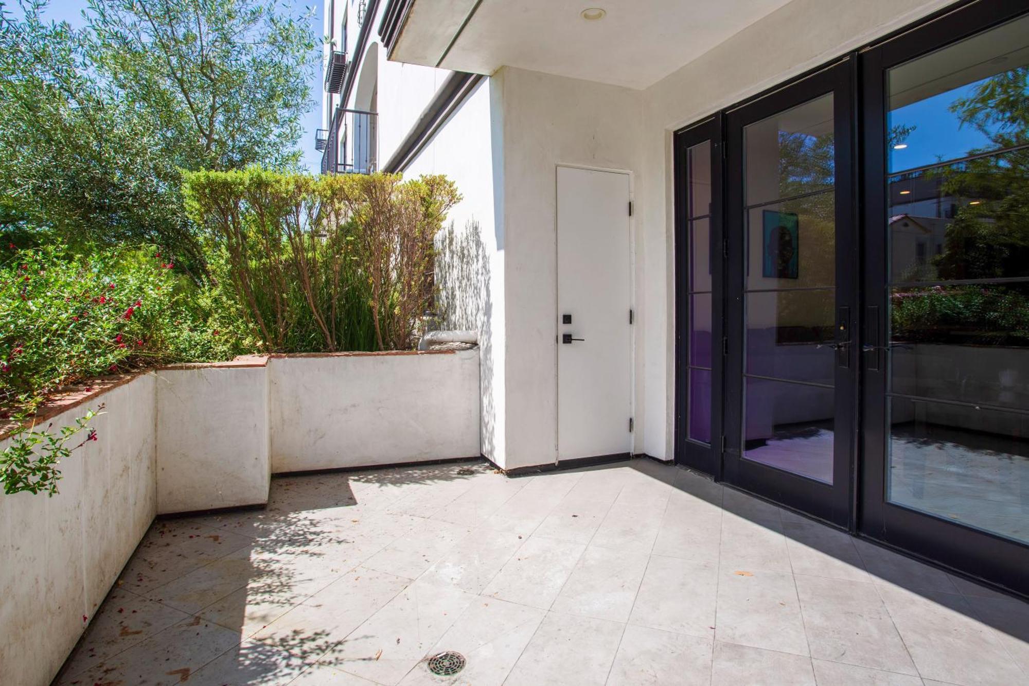 The Hills Property Management - Los Angeles, Los Angeles